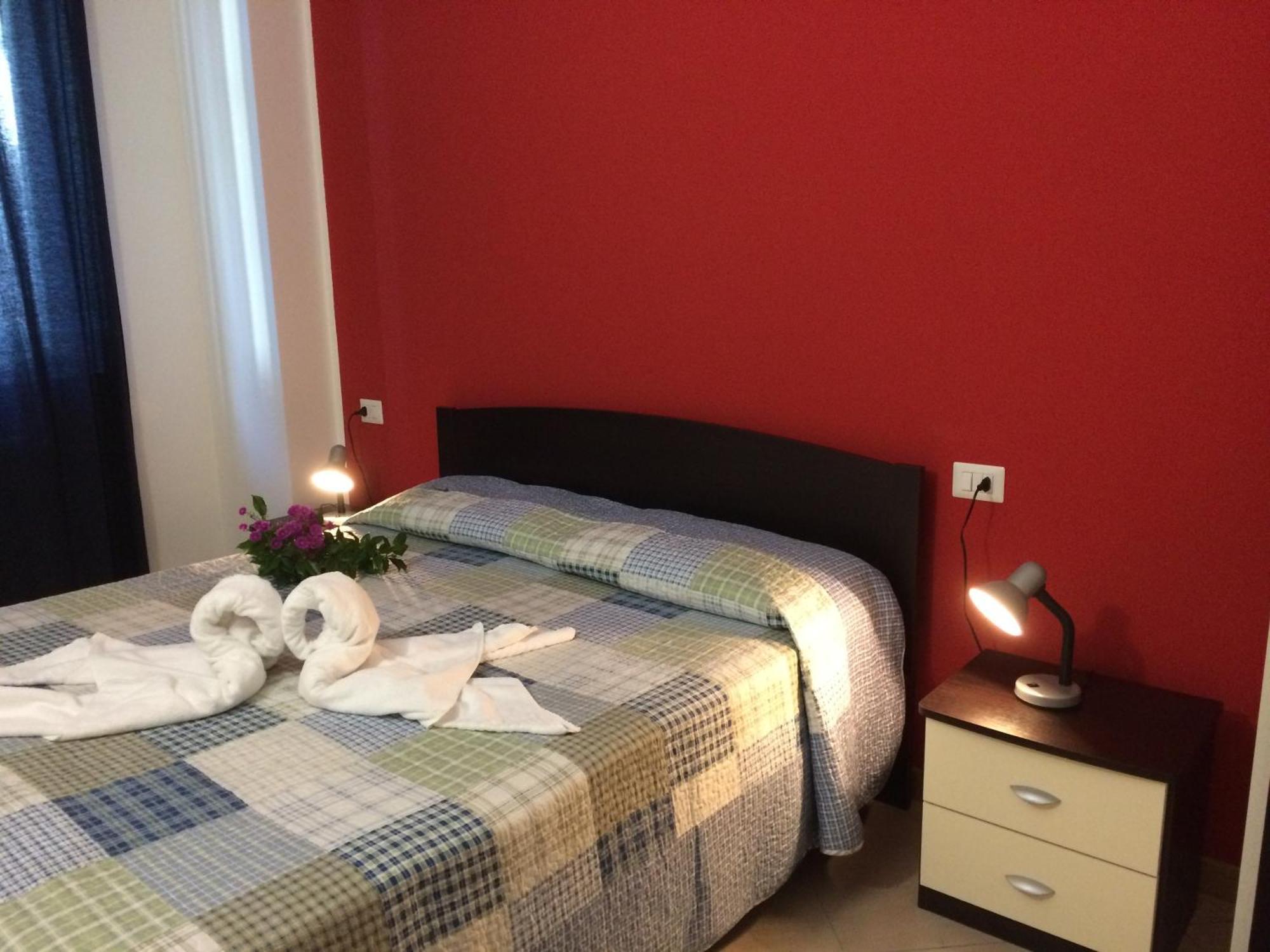 Residence Le Azalee & Spa Vercana Bilik gambar