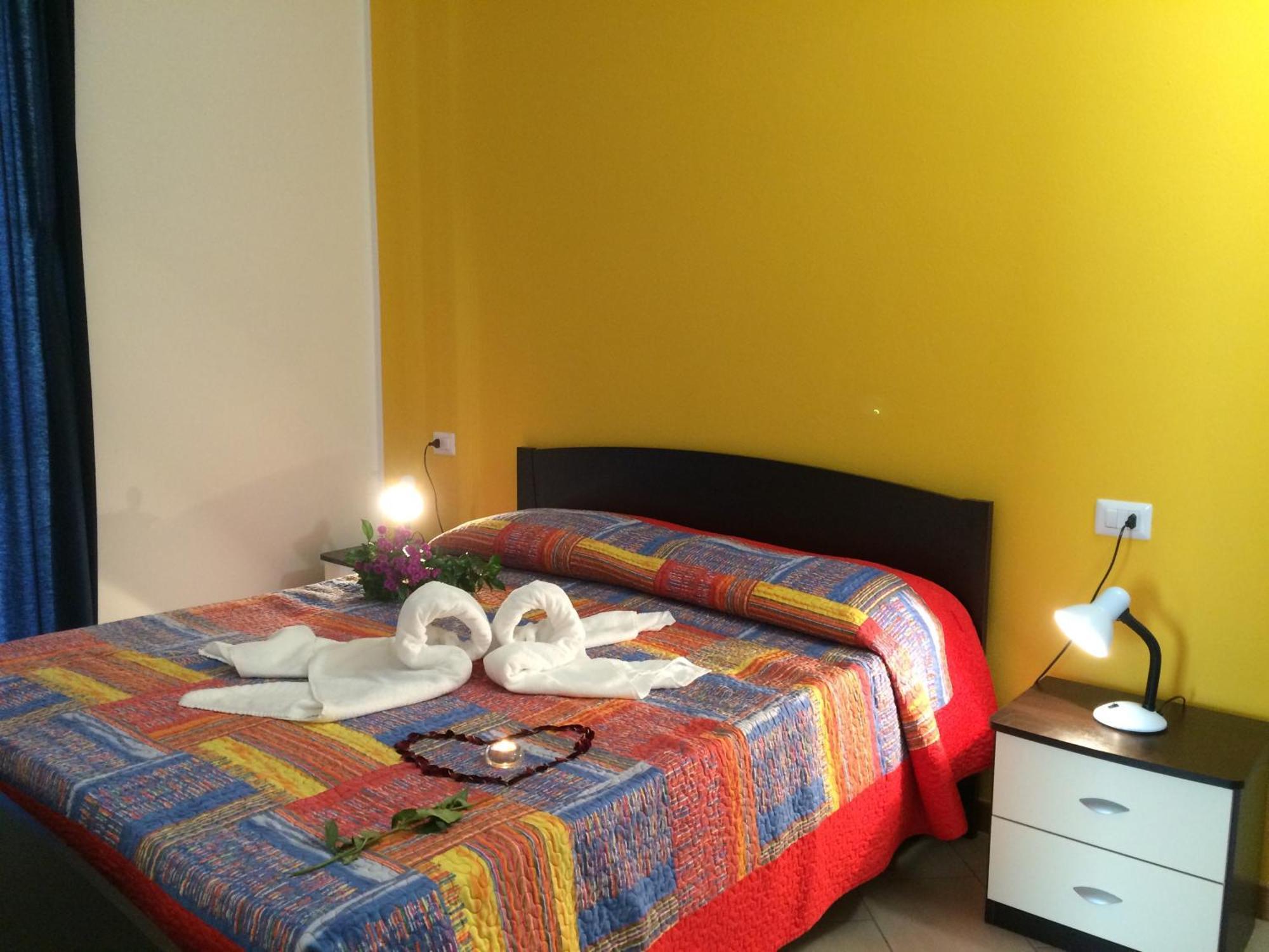 Residence Le Azalee & Spa Vercana Bilik gambar