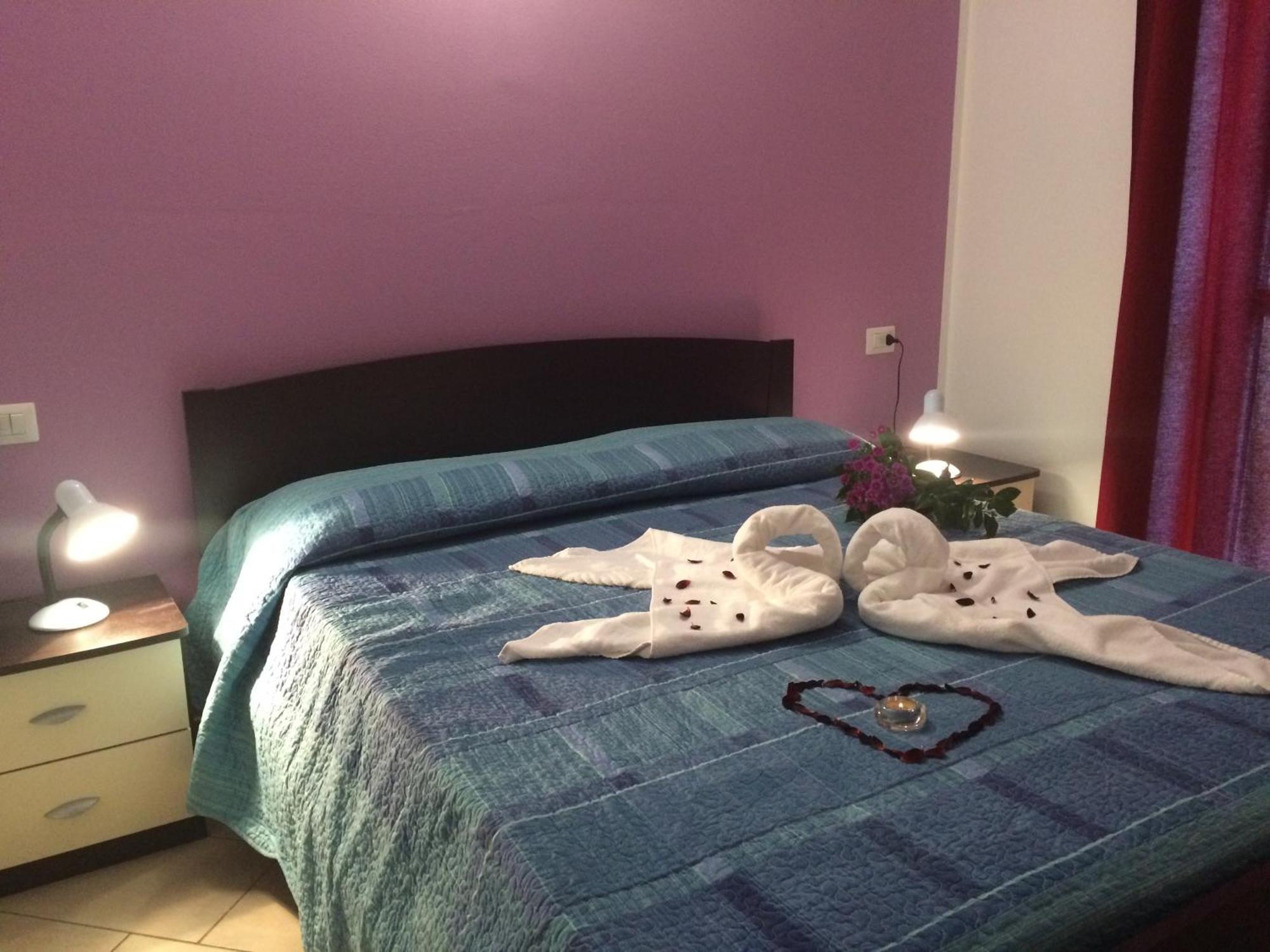 Residence Le Azalee & Spa Vercana Bilik gambar