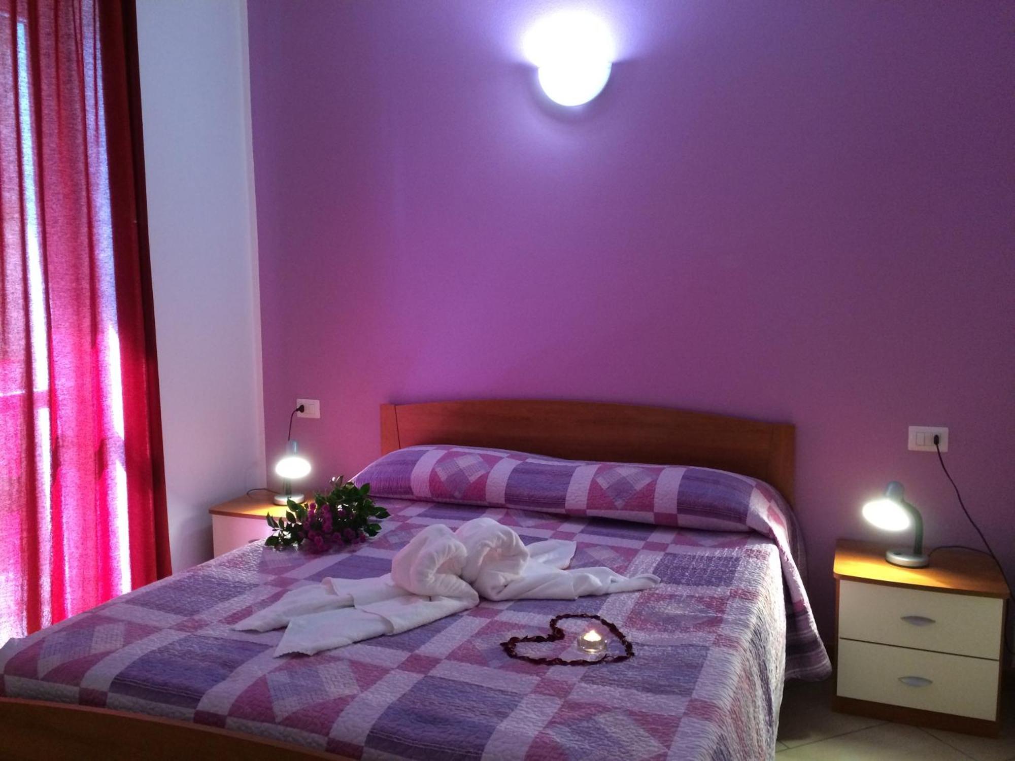 Residence Le Azalee & Spa Vercana Bilik gambar