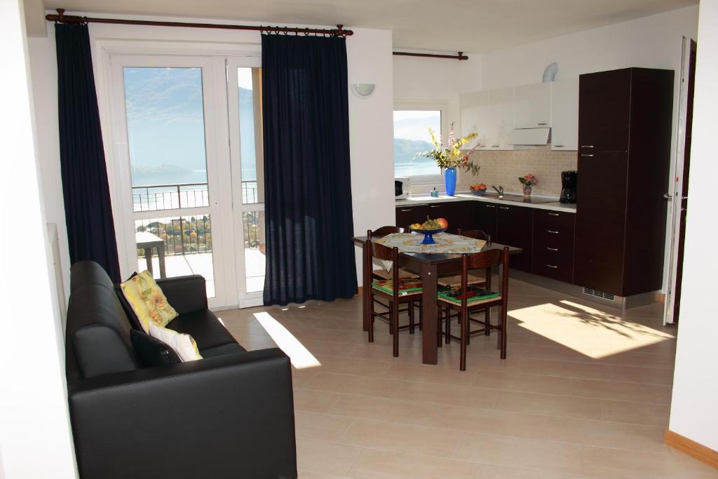 Residence Le Azalee & Spa Vercana Bilik gambar