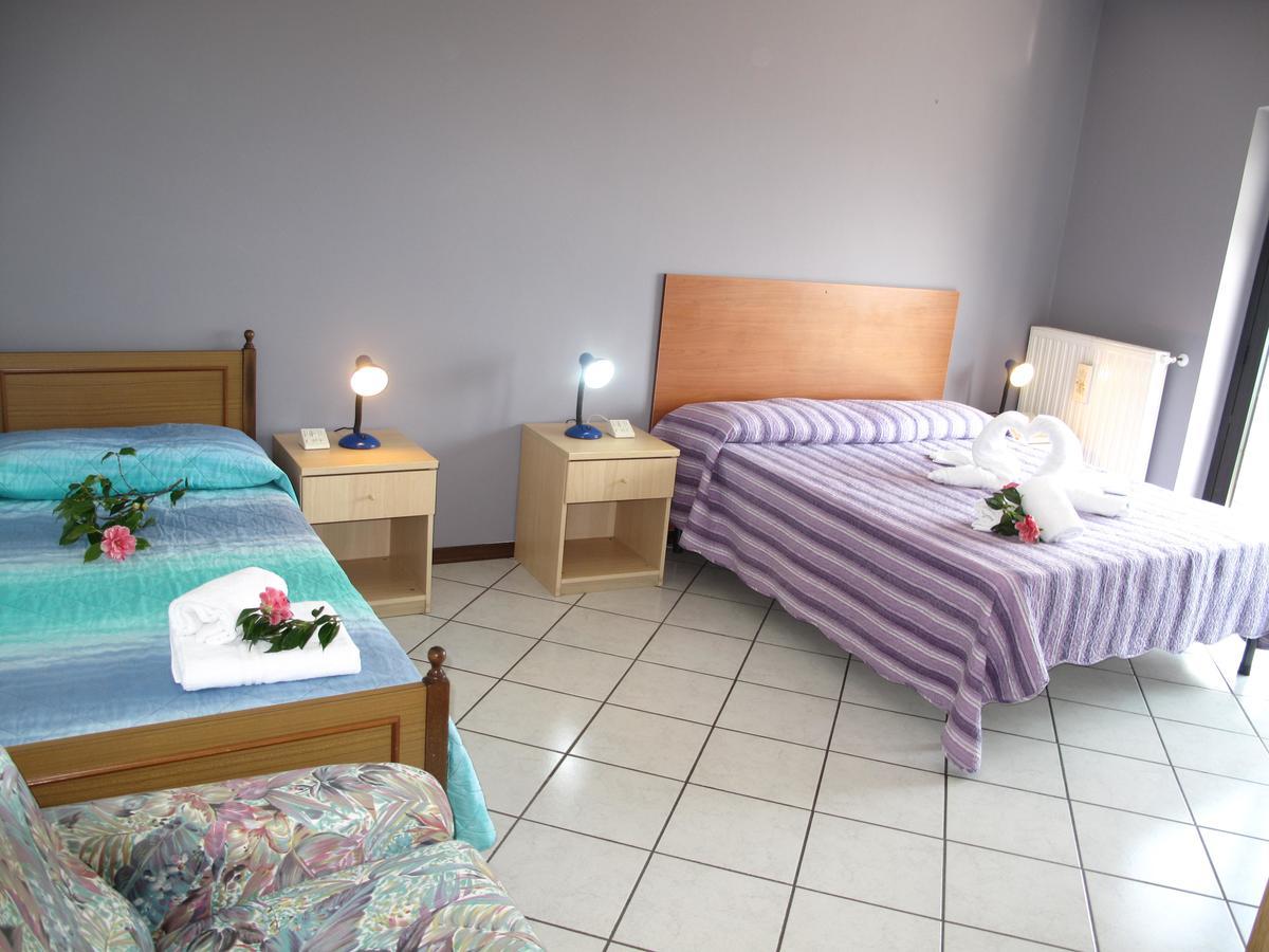Residence Le Azalee & Spa Vercana Luaran gambar